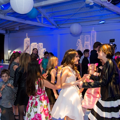 unique-bat-mitzvah-themes-cool-city-theme
